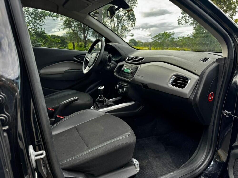 Chevrolet Onix Hatch