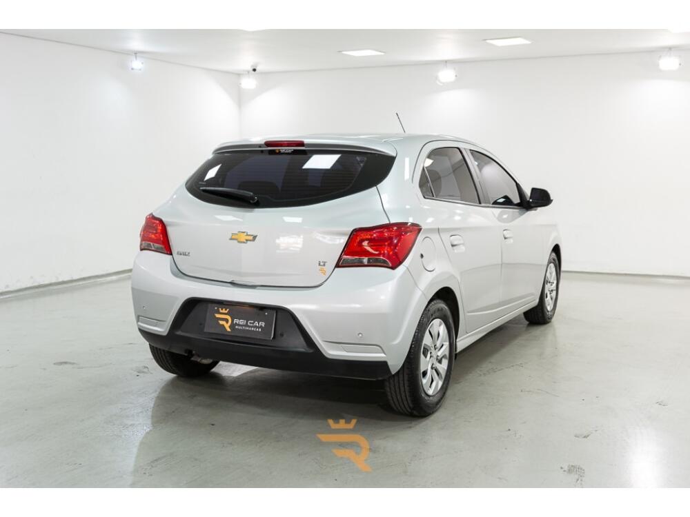 Chevrolet Onix Hatch
