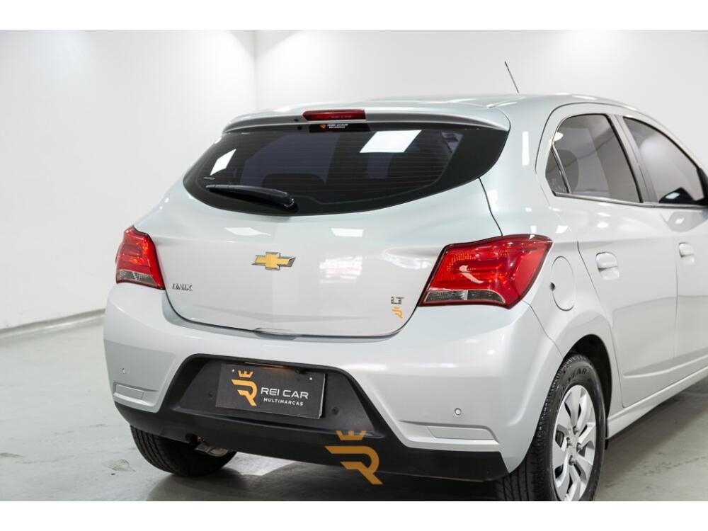 Chevrolet Onix Hatch