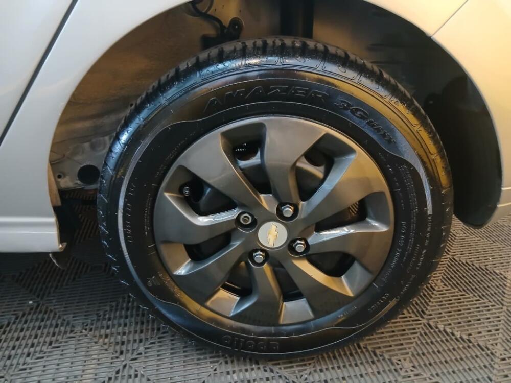 Chevrolet Onix Hatch