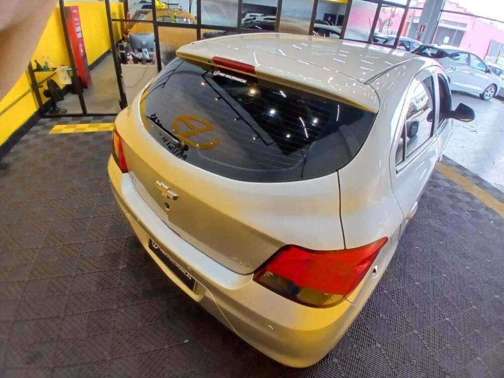 Chevrolet Onix Hatch