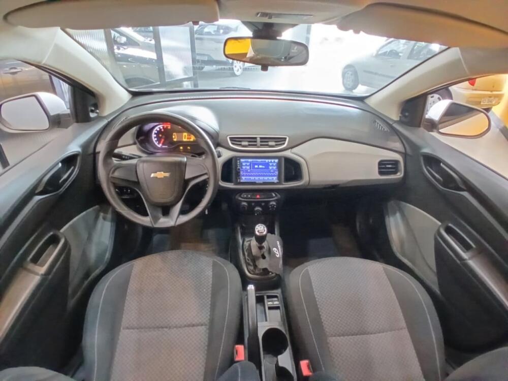 Chevrolet Onix Hatch