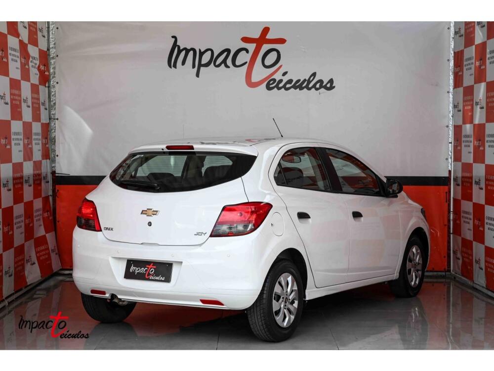 Chevrolet Onix Hatch