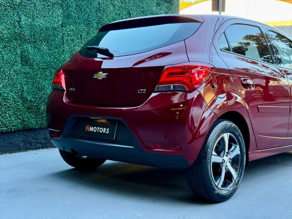 Chevrolet Onix Hatch