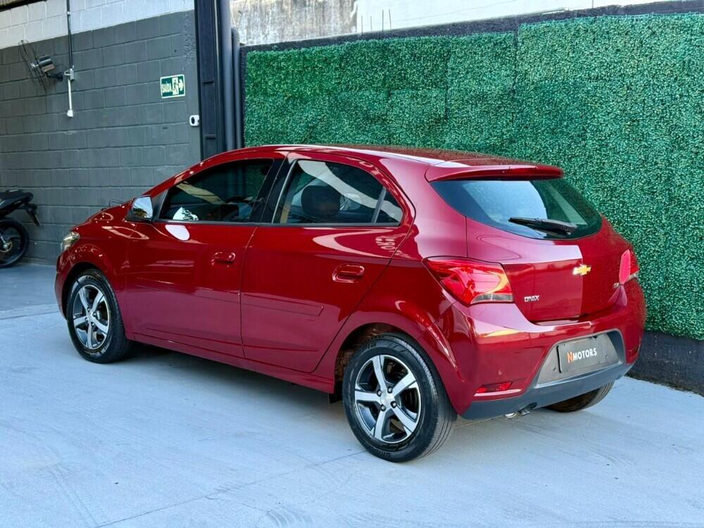 Chevrolet Onix Hatch