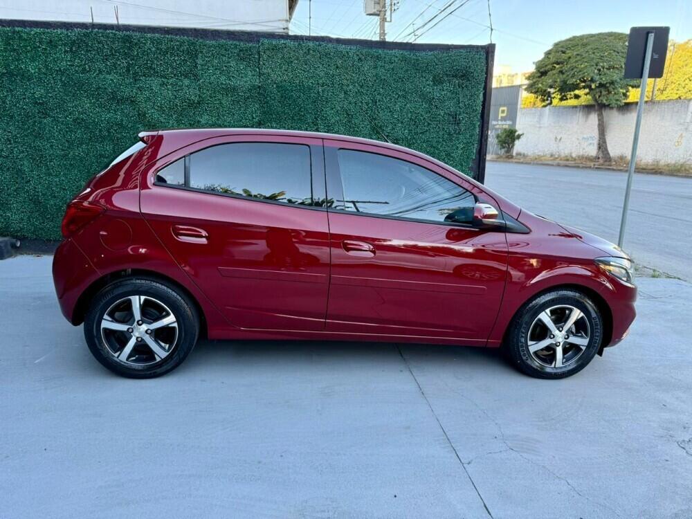Chevrolet Onix Hatch
