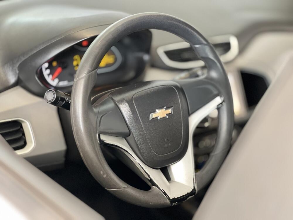 Chevrolet Onix Hatch