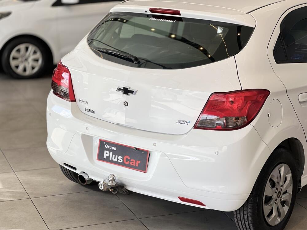 Chevrolet Onix Hatch