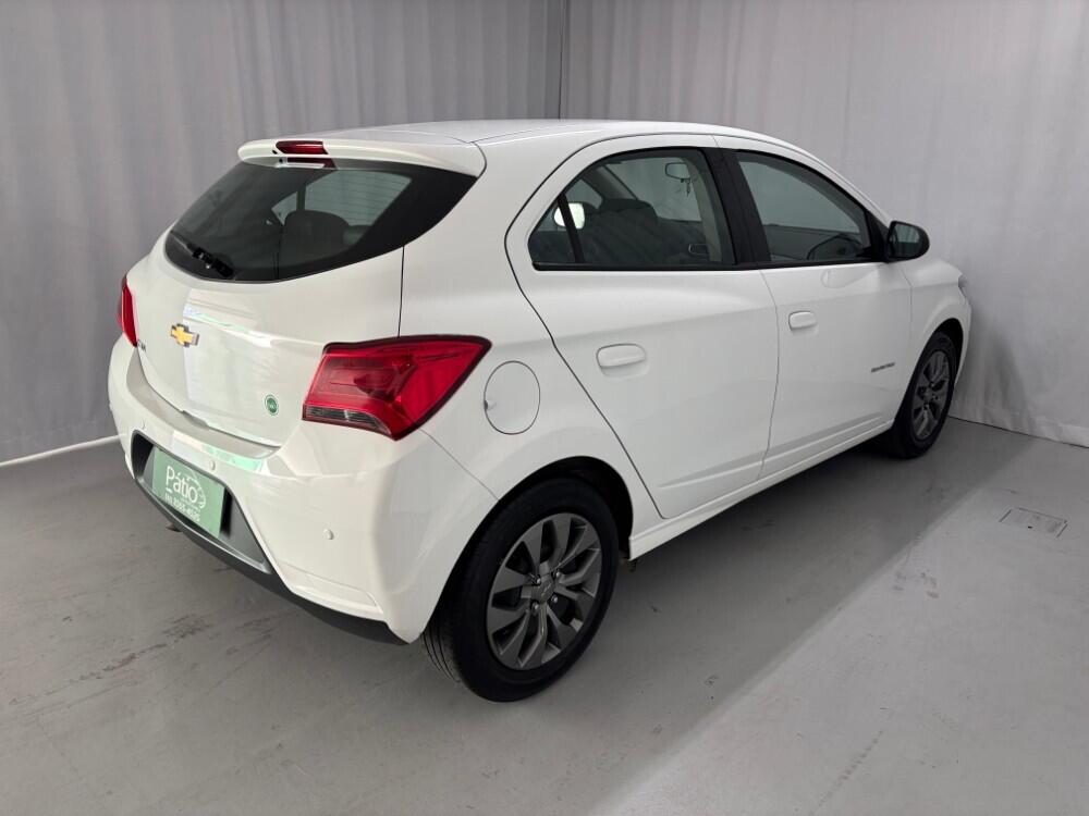 Chevrolet Onix Hatch