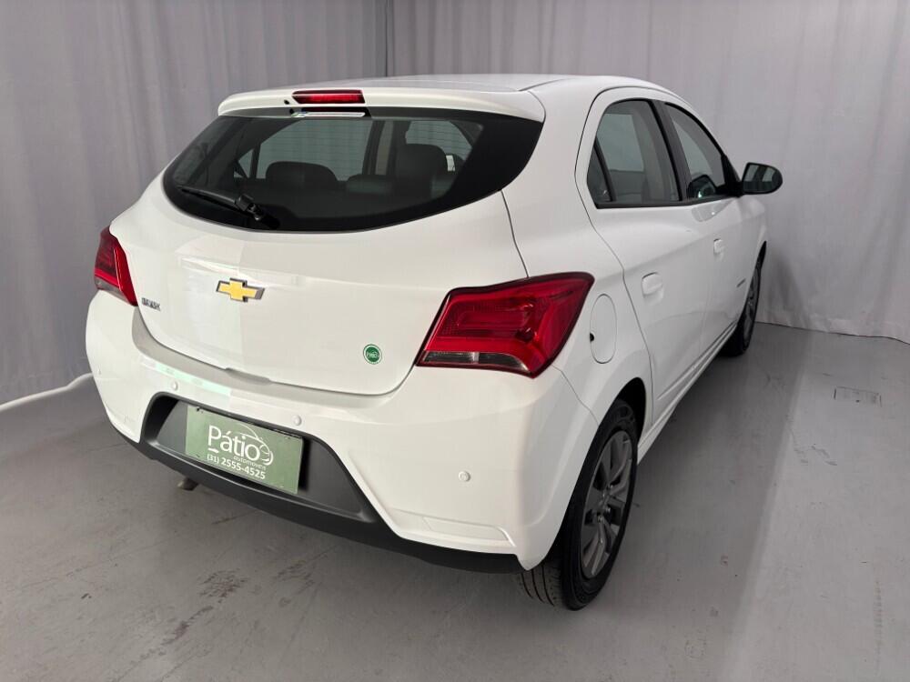 Chevrolet Onix Hatch
