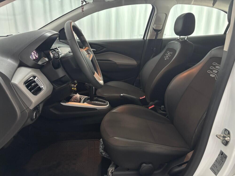 Chevrolet Onix Hatch