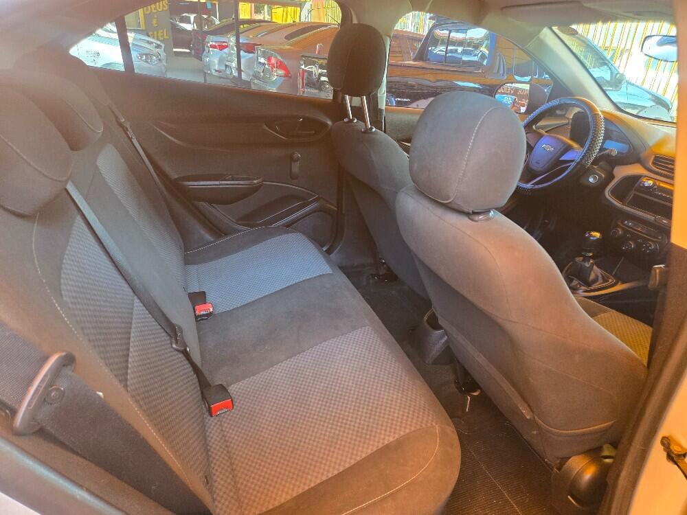 Chevrolet Onix Hatch
