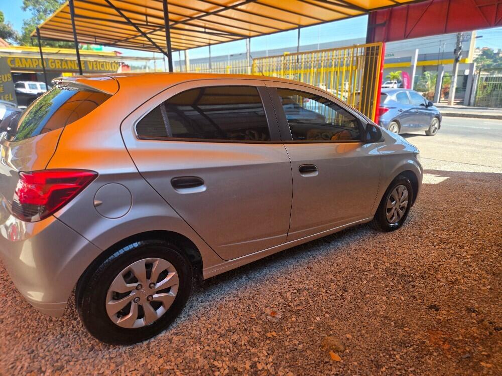 Chevrolet Onix Hatch