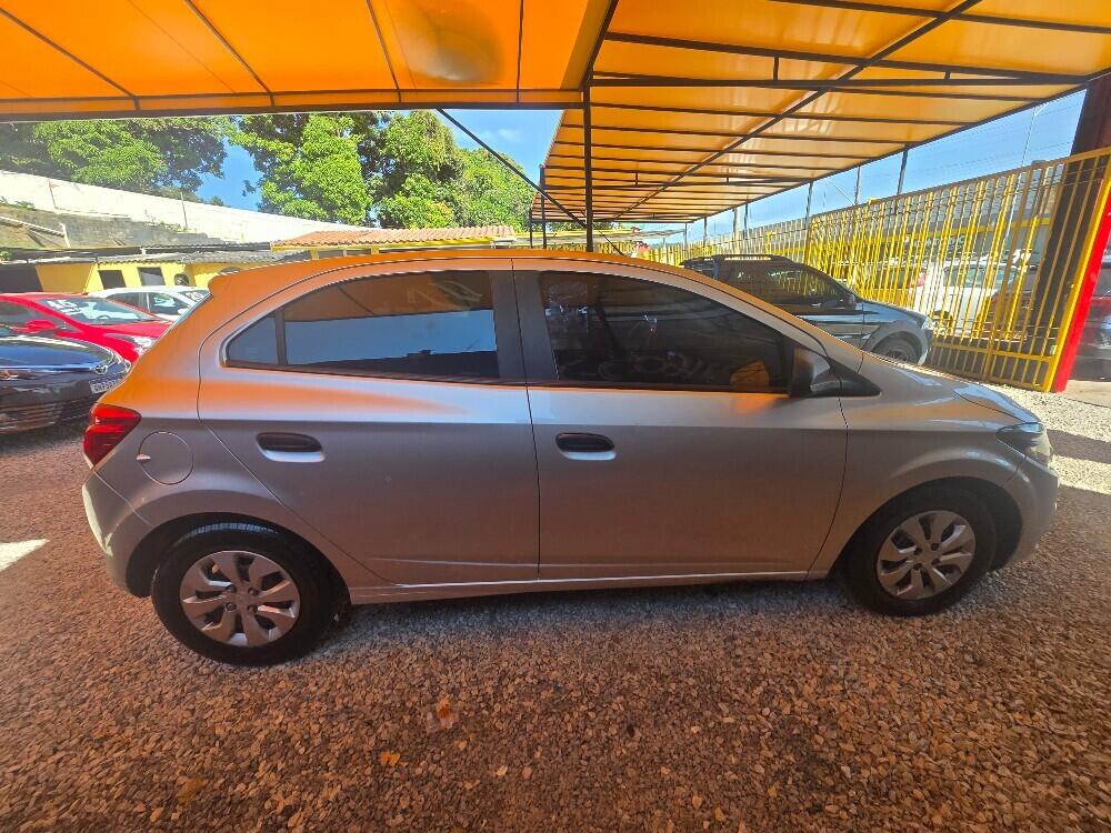 Chevrolet Onix Hatch