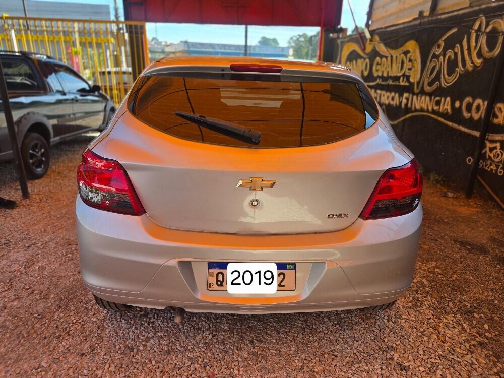 Chevrolet Onix Hatch