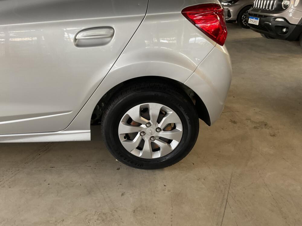 Chevrolet Onix Hatch