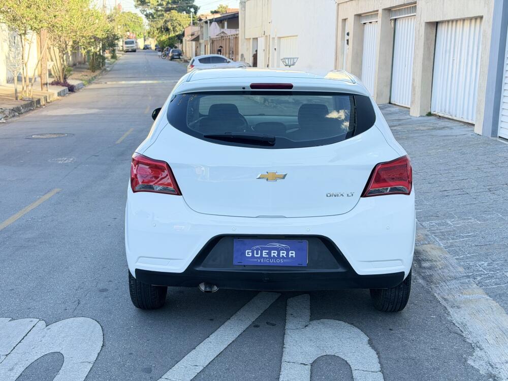 Chevrolet Onix Hatch