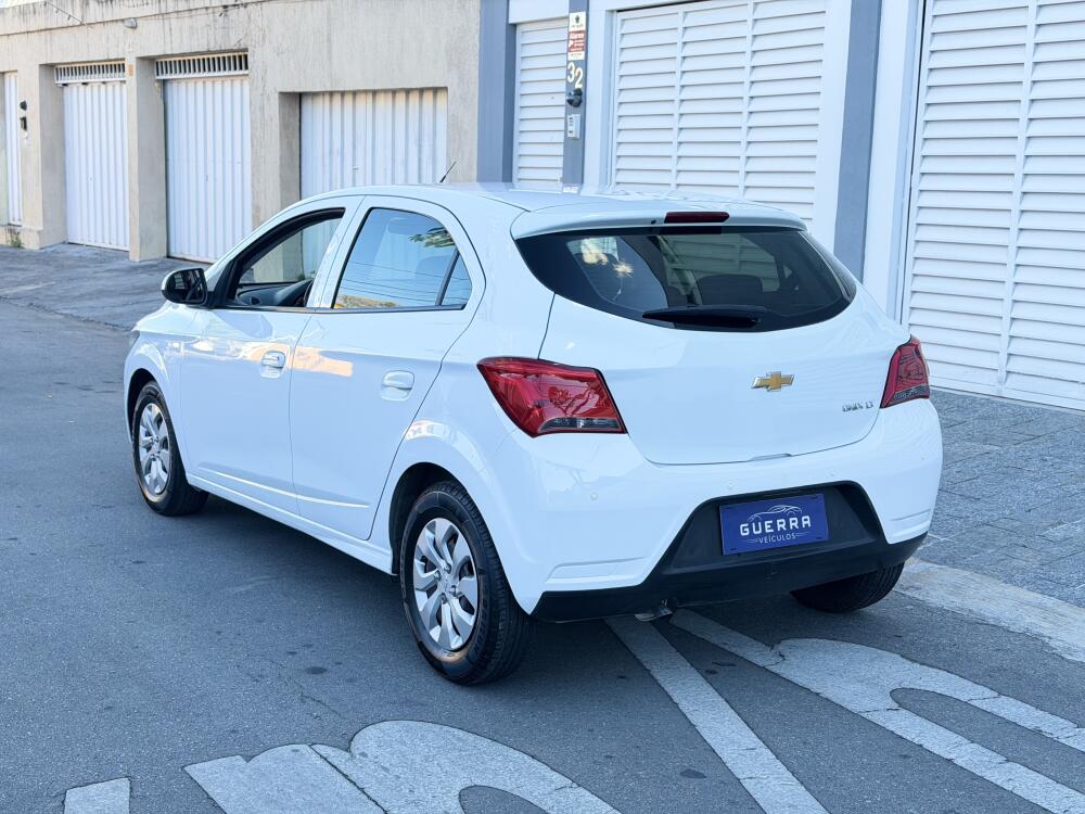 Chevrolet Onix Hatch