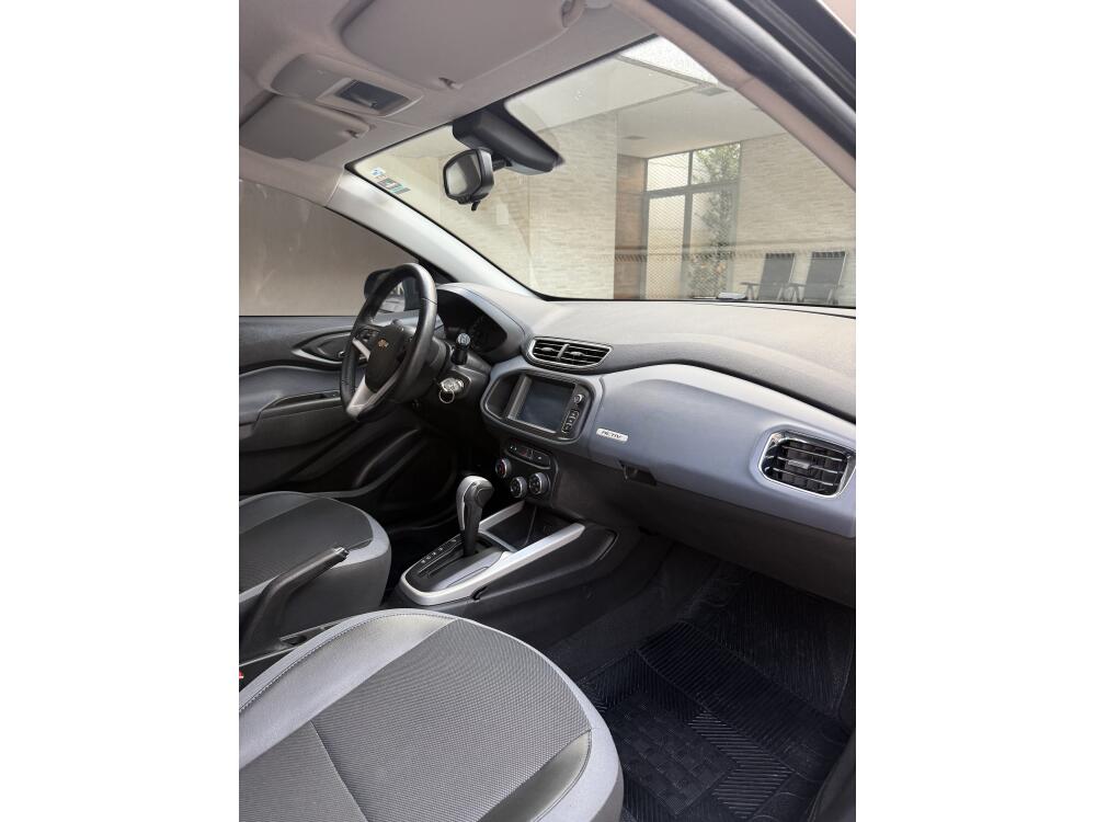 Chevrolet Onix Hatch
