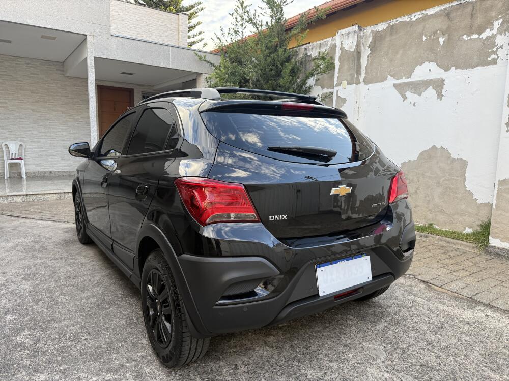 Chevrolet Onix Hatch