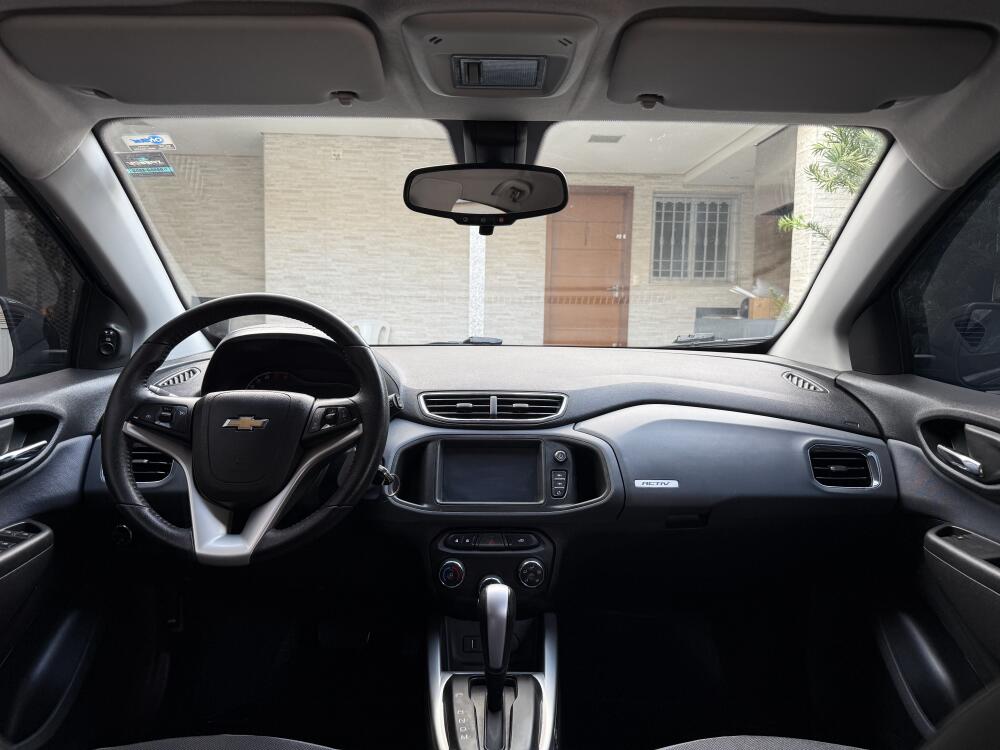 Chevrolet Onix Hatch