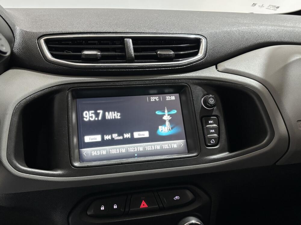 Chevrolet Onix Hatch