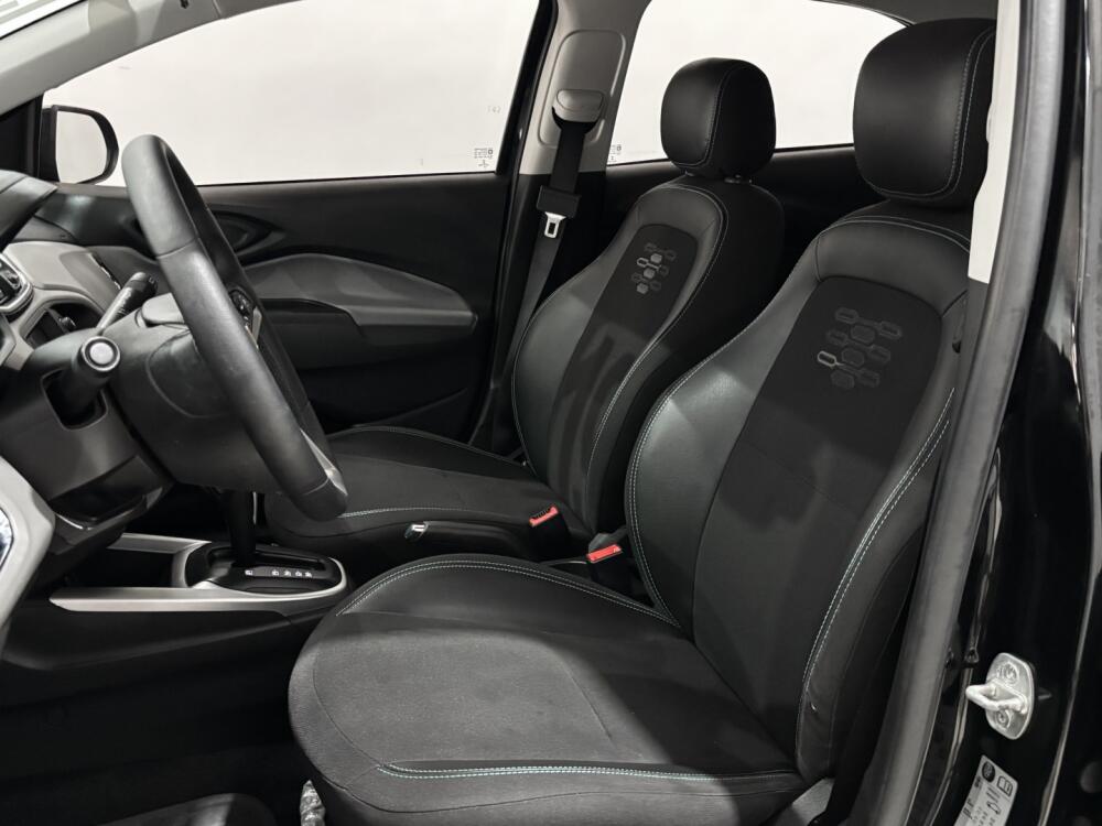 Chevrolet Onix Hatch