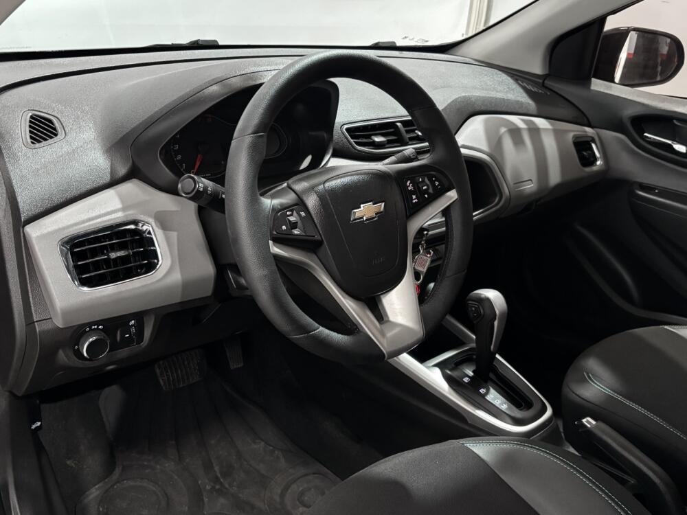 Chevrolet Onix Hatch