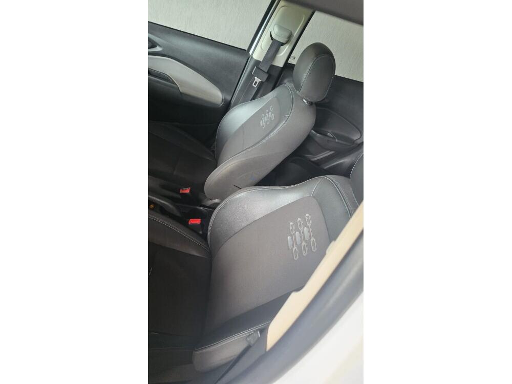 Chevrolet Onix Hatch