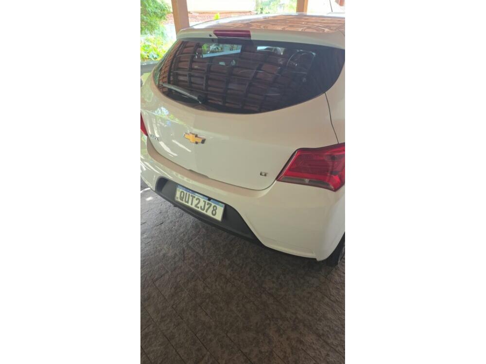 Chevrolet Onix Hatch