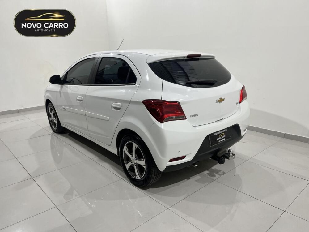 Chevrolet Onix Hatch