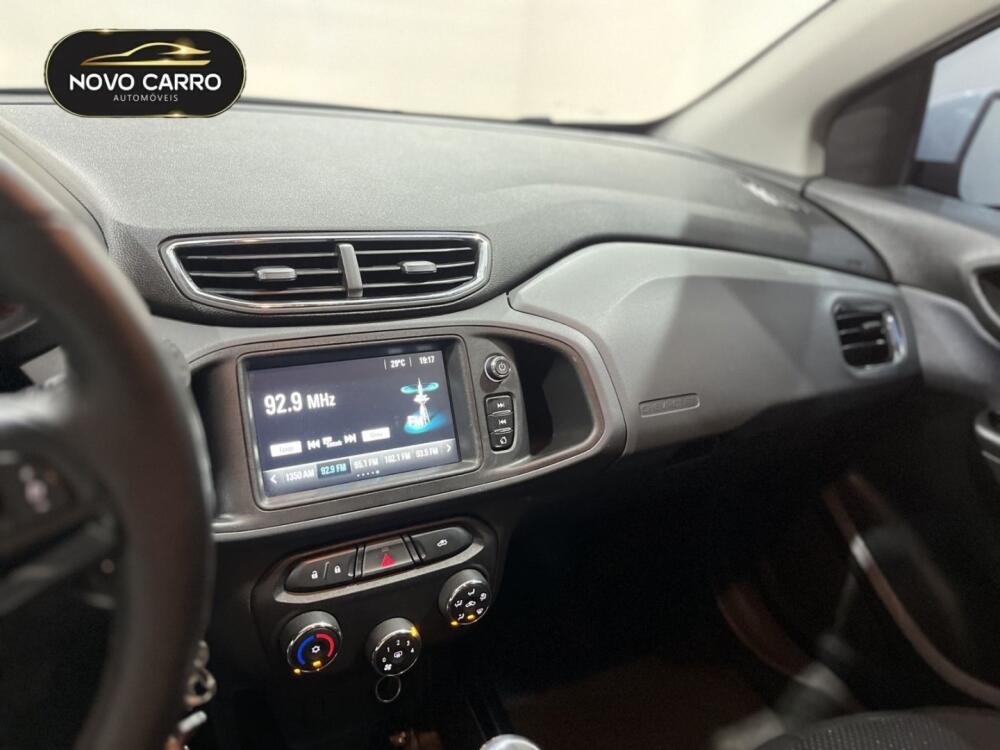 Chevrolet Onix Hatch