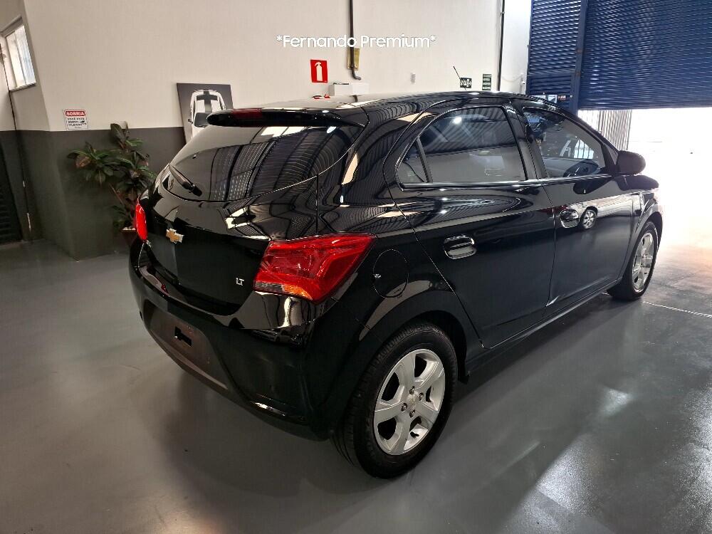 Chevrolet Onix Hatch