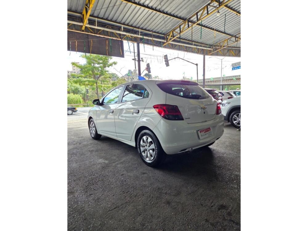 Chevrolet Onix Hatch