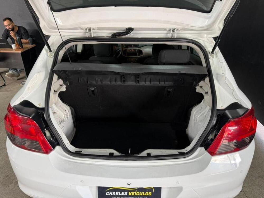 Chevrolet Onix Hatch