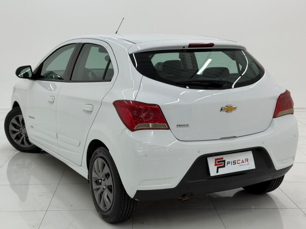 Chevrolet Onix Hatch