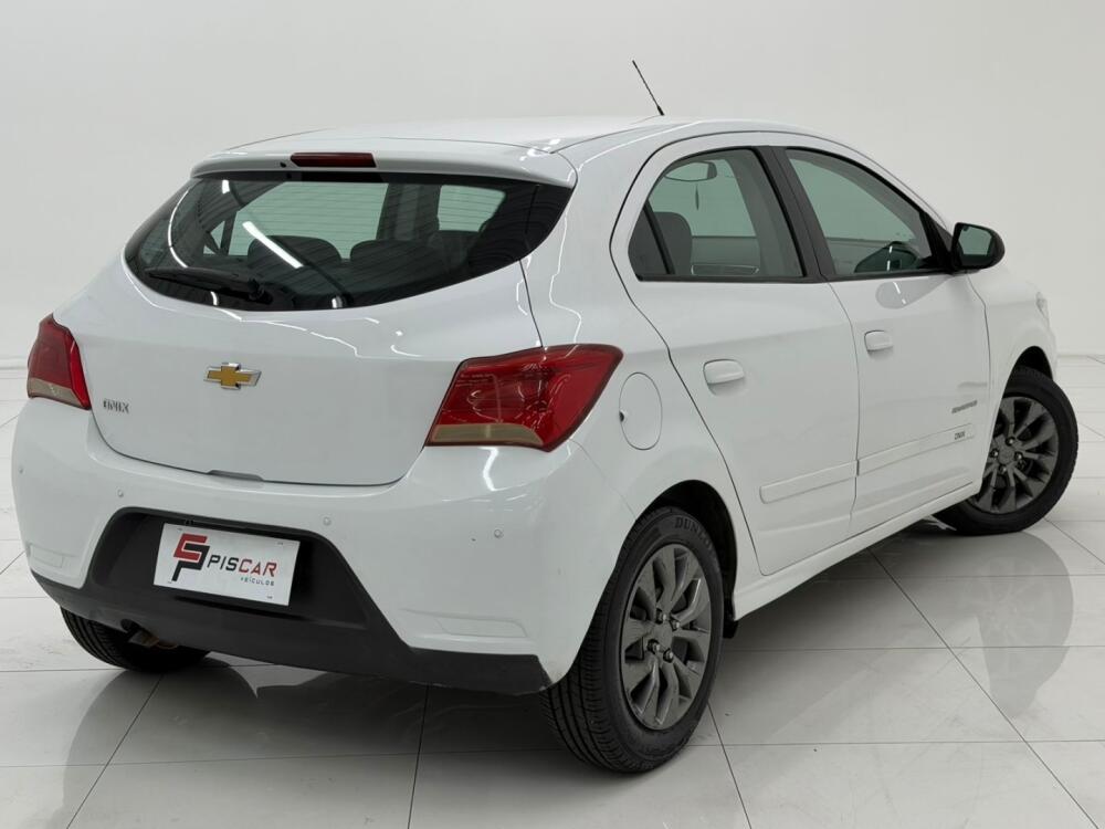 Chevrolet Onix Hatch