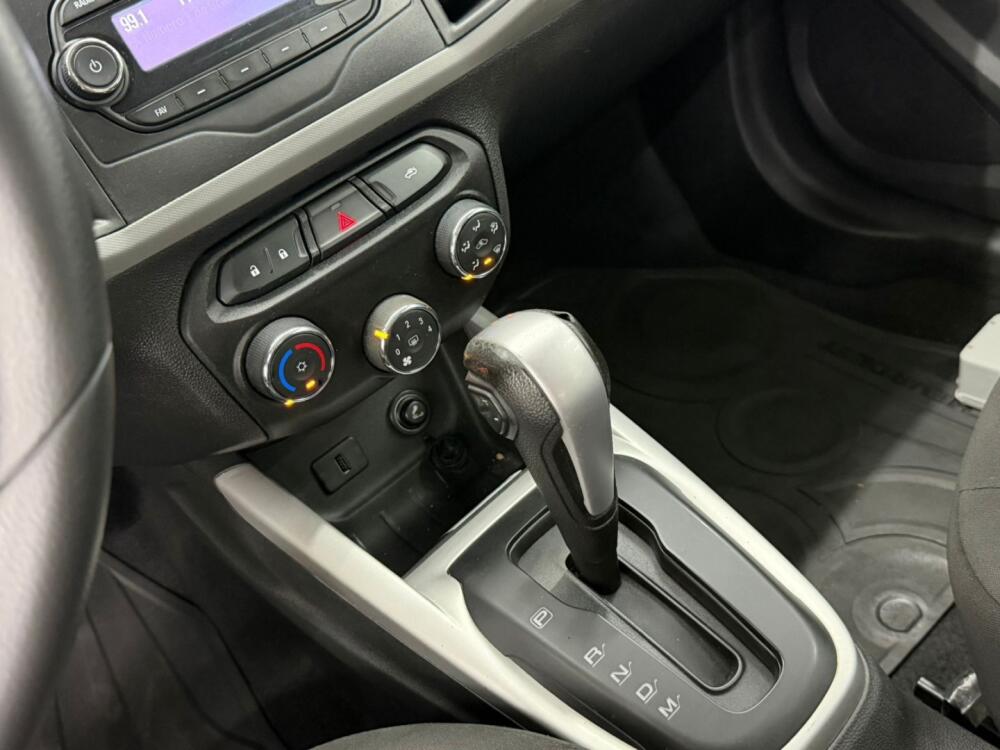 Chevrolet Onix Hatch