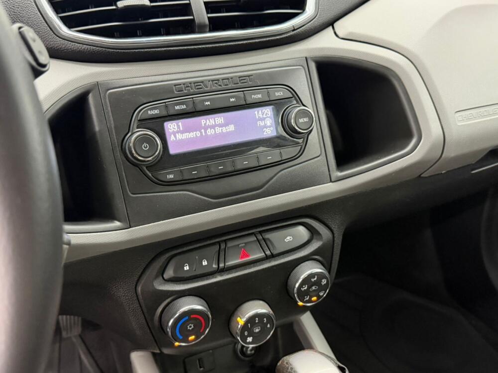 Chevrolet Onix Hatch
