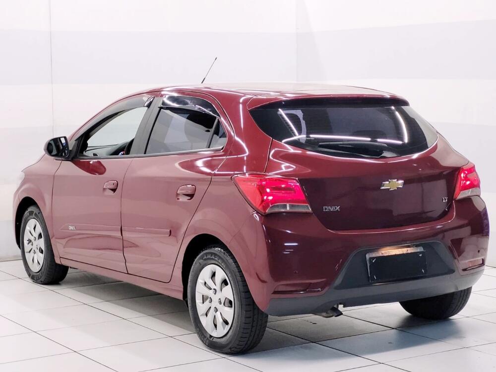 Chevrolet Onix Hatch