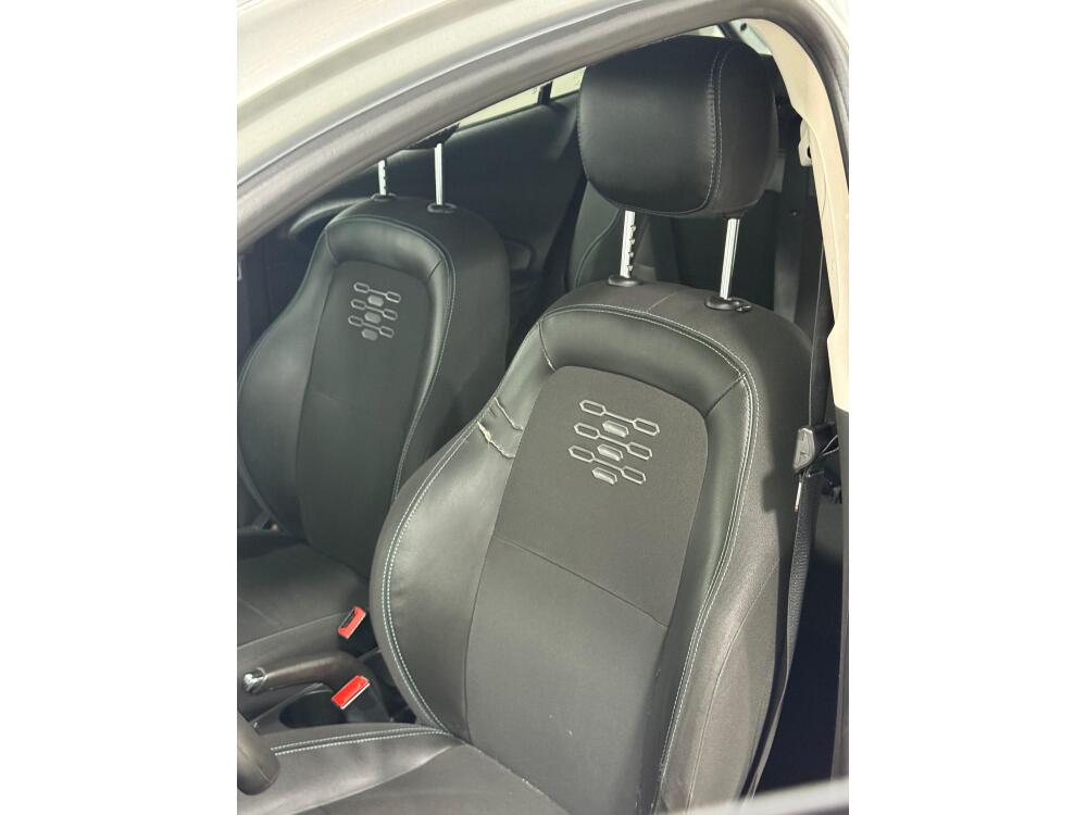 Chevrolet Onix Hatch