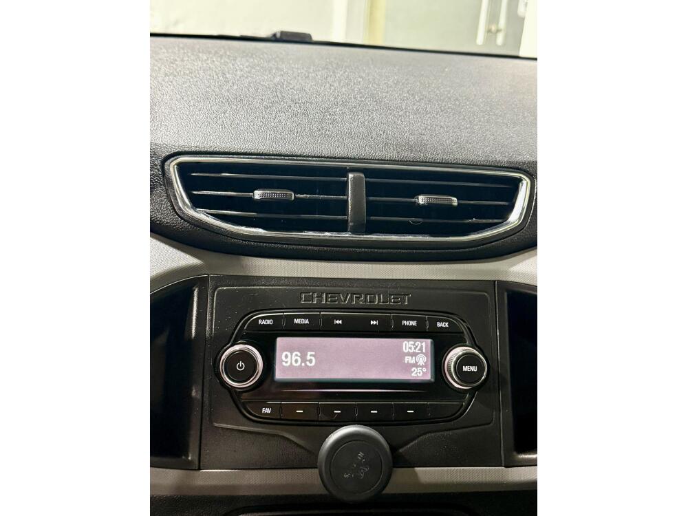 Chevrolet Onix Hatch