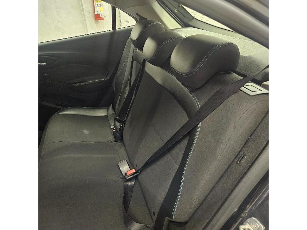 Chevrolet Onix Hatch