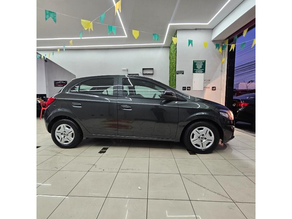 Chevrolet Onix Hatch