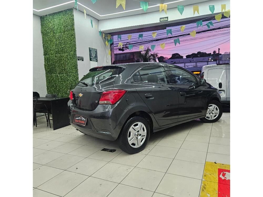 Chevrolet Onix Hatch