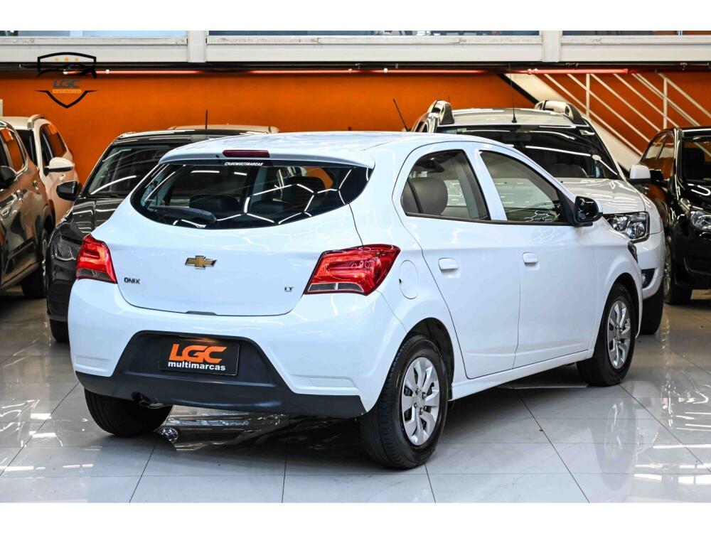 Chevrolet Onix Hatch