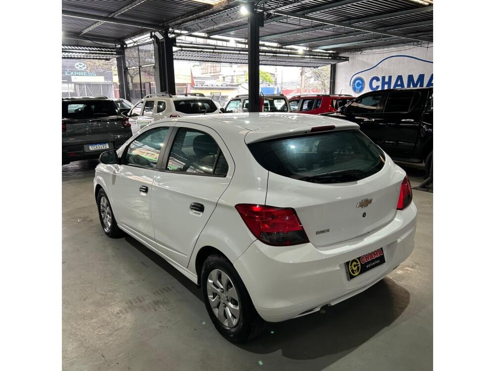 Chevrolet Onix Hatch