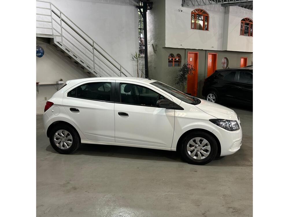 Chevrolet Onix Hatch