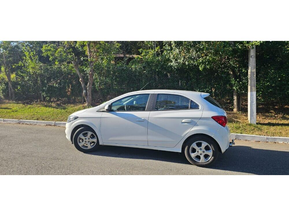 Chevrolet Onix Hatch