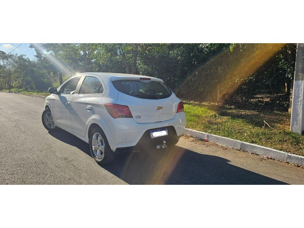 Chevrolet Onix Hatch